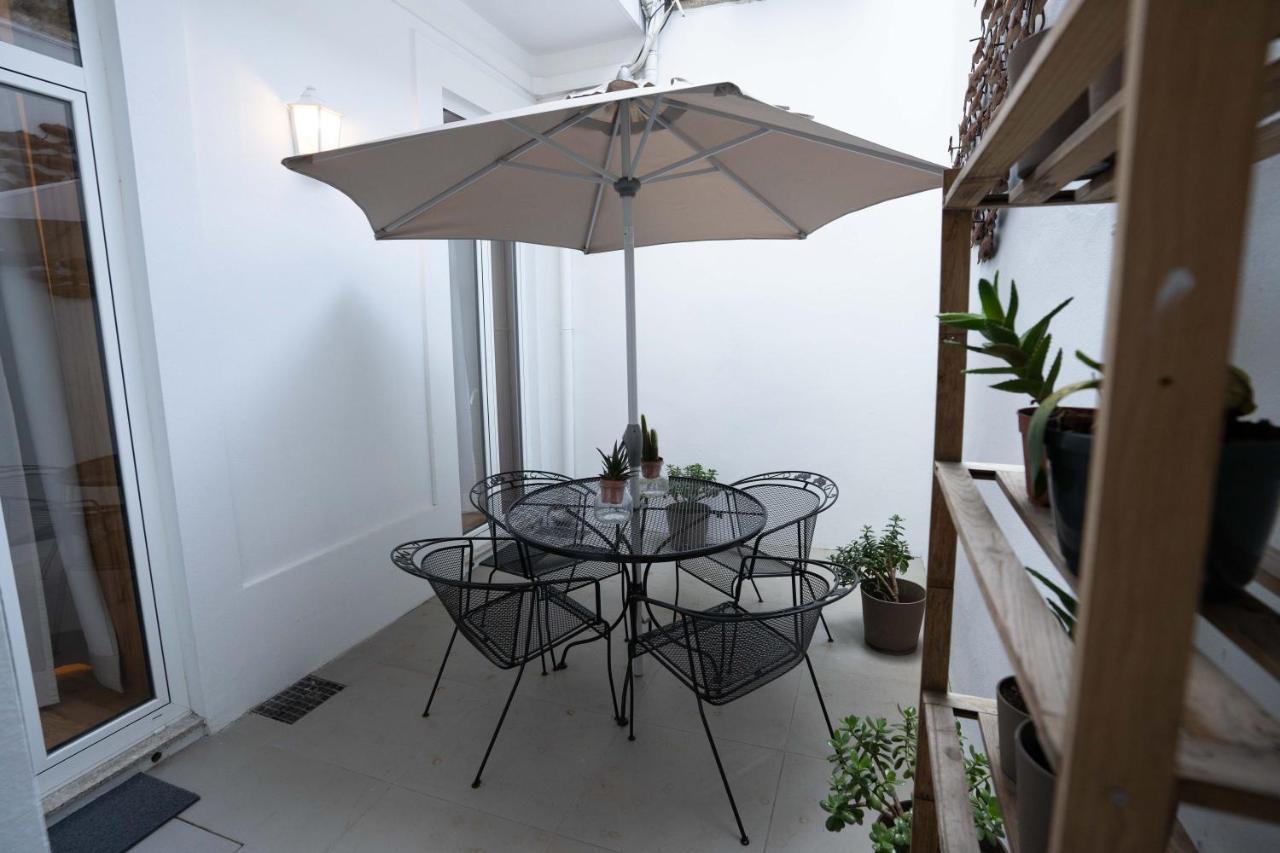 Downtown Porto Relaxed Apartment With Private Yard Zewnętrze zdjęcie